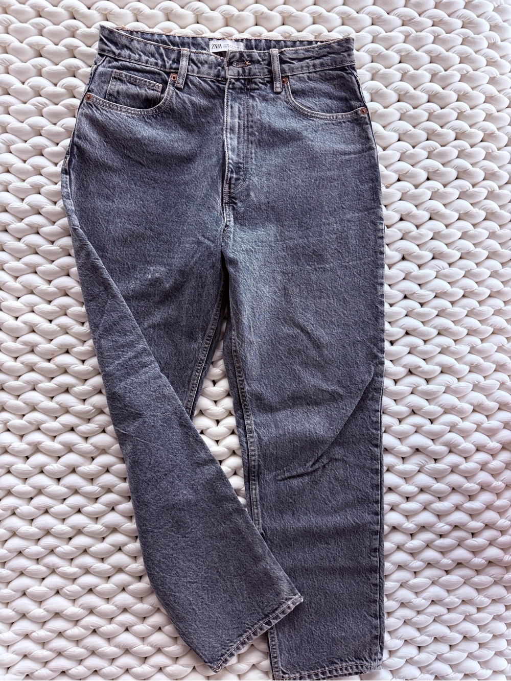 Zara Washed Black Straight-Leg Jeans with Contrast Stitching